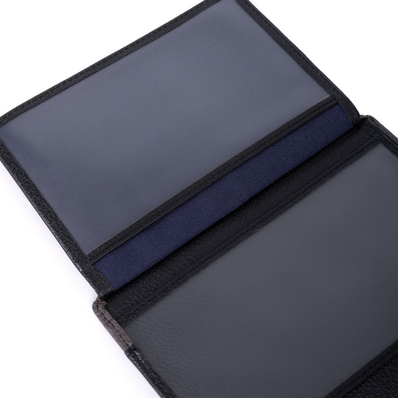 HEXAGONA Ανδρικό δερμάτινο πορτοφόλι δίφυλλο όρθιο σε διχρωμία μαύρο με πούρο και RFID προστασία HDC97I