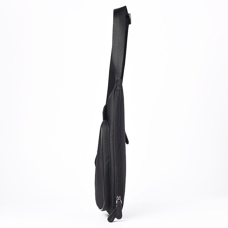 FRANCINEL Τσάντα body μικρή με καπάκι από μαύρο ύφασμα με δέρμα BVC16KJ