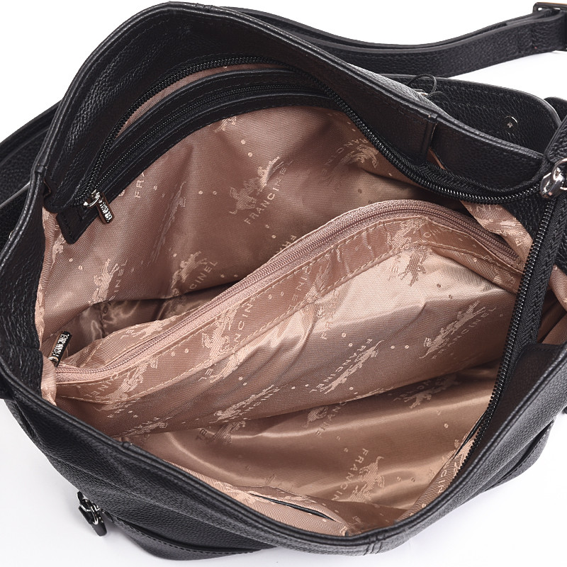 Τσάντα ώμου μαύρη σε γνήσιο σπυρωτό δέρμα FDA08ZA