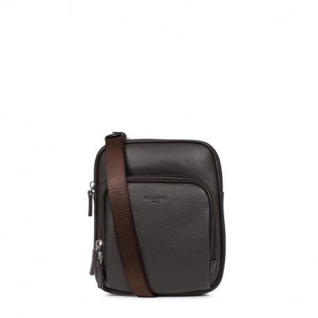 Τσάντα χιαστί σε καφέ σκούρο δέρμα 29KFO482