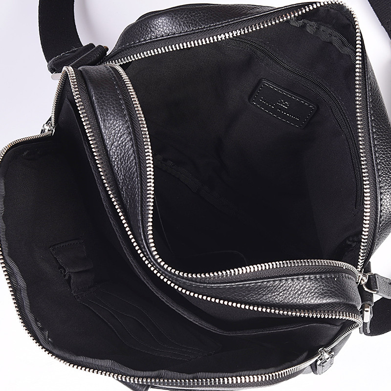 DAVID WILLIAM Τσάντα χιαστί μαύρη με μπροστινή τσέπη από δέρμα και ύφασμα Dw23c